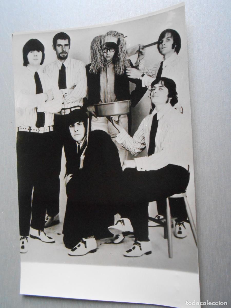Fotos de Cantantes: Foto de - The NEW VAUDEVILLE BAND -, de 12 x 18 cm.