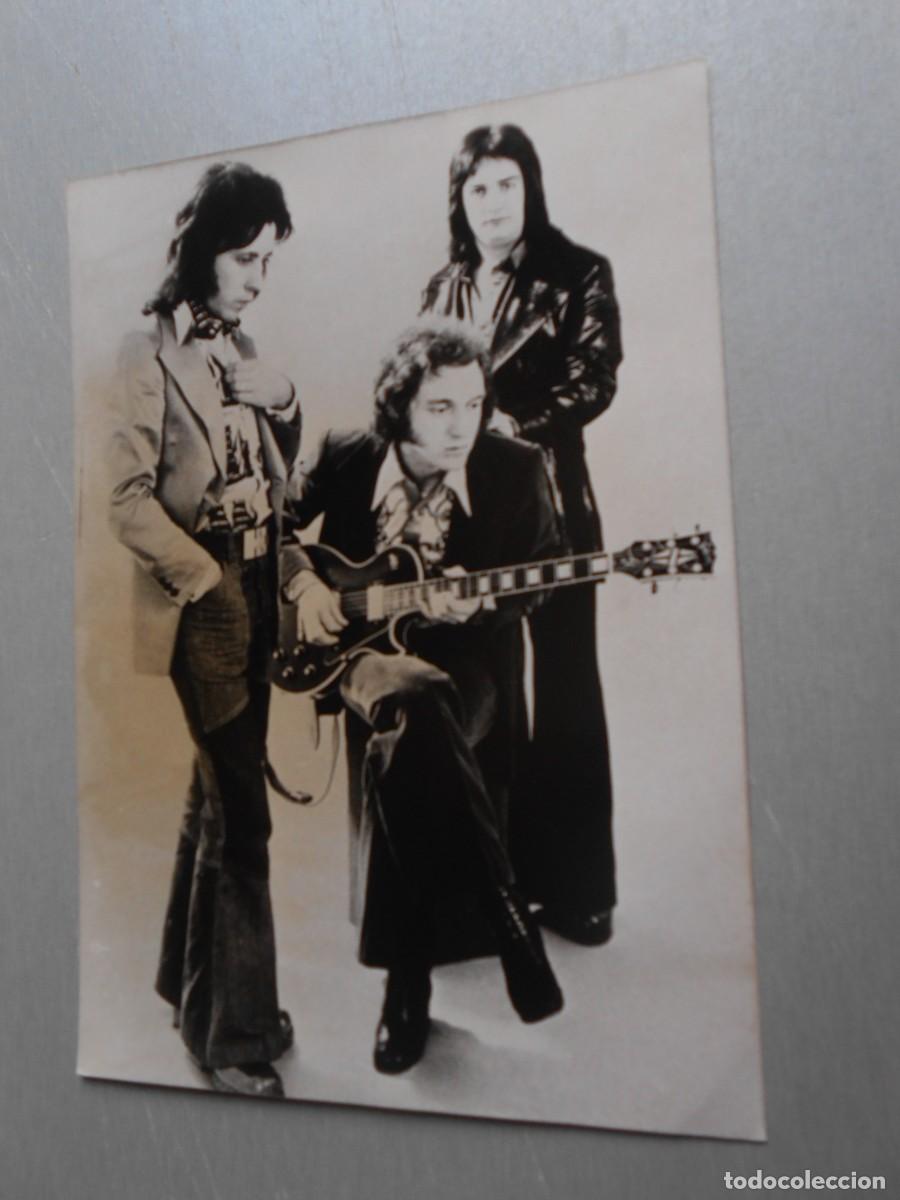 Fotos de Cantantes: Foto de - EPOCA -, de 11 x 18 cm.