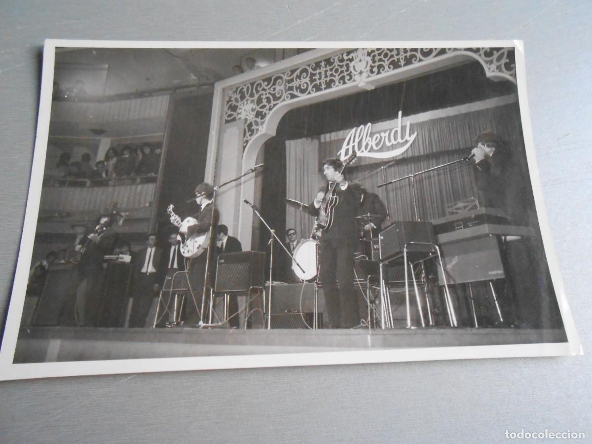 Fotos de Cantantes: Foto de - The HOOD PEARSON (USA) -, de 18 x 12 cm.