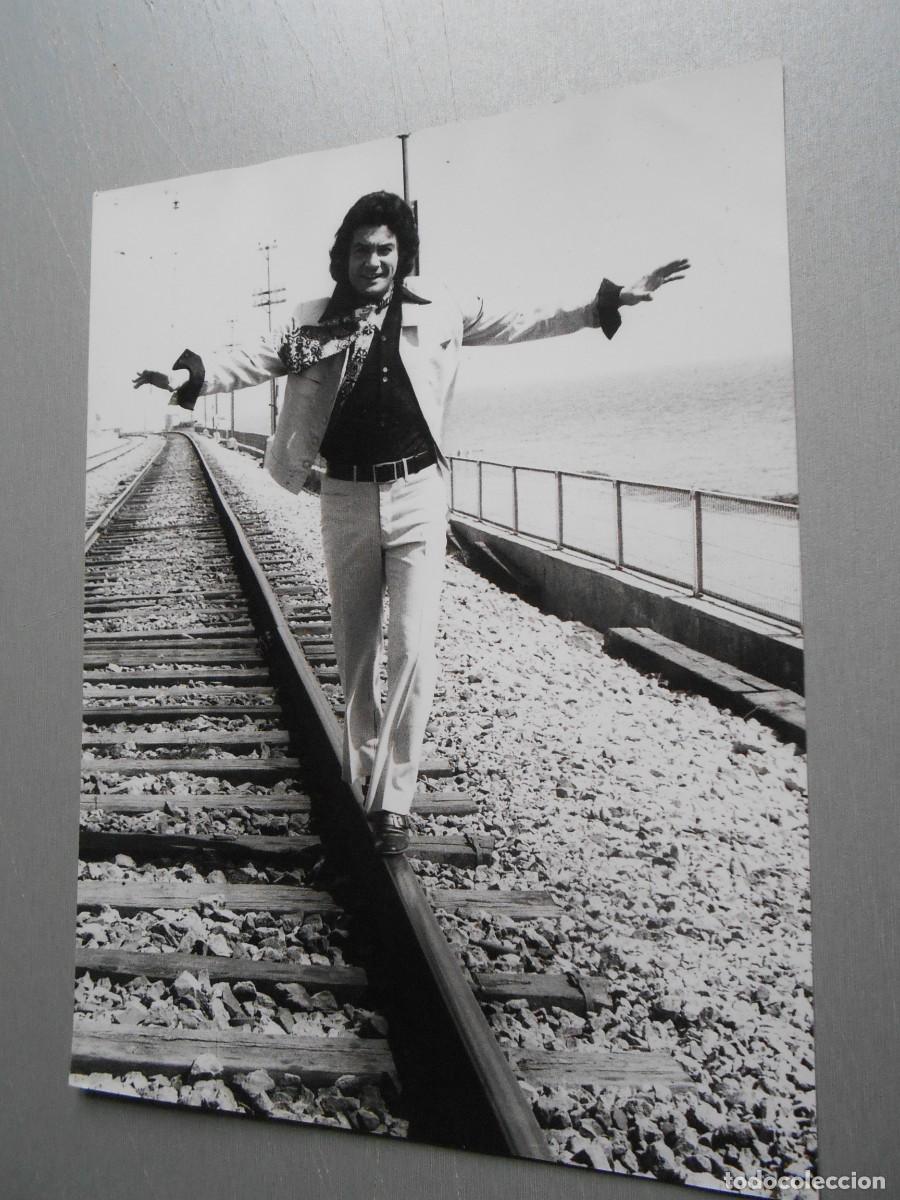 Fotos de Cantantes: Foto de - GASPAR -, de 18 x 24 cm.