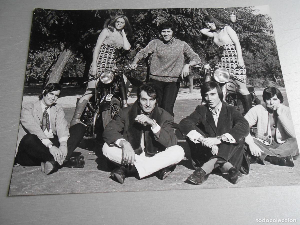 Fotos de Cantantes: FOTO de - GEORGIE DANN- SHOW- de 24 x 18 cms.