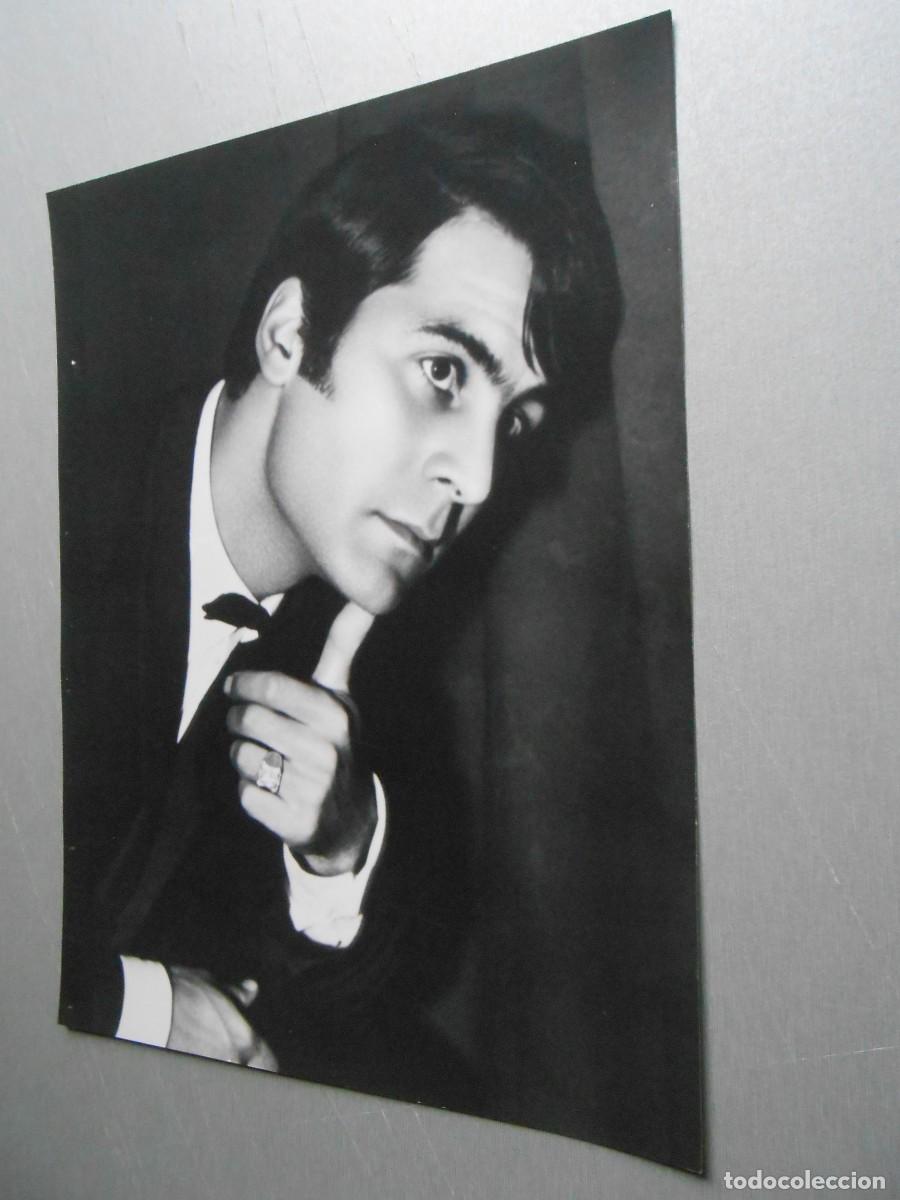 Fotos de Cantantes: FOTO de - TONY OBRADOR - de 18 x 24 cms.