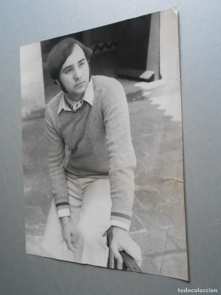 Fotos de Cantantes: FOTO de - EMILIO JOS&Eacute; - de 18 x 24 cms.