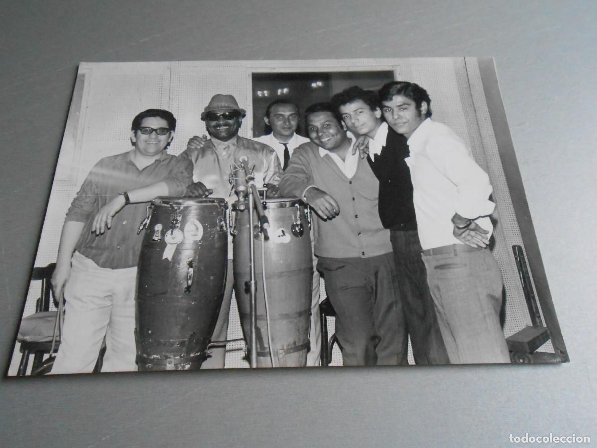 Fotos de Cantantes: FOTO de - MONCHO &rdquo;LA RUMBA&rdquo; - de 24 x 18 cms.