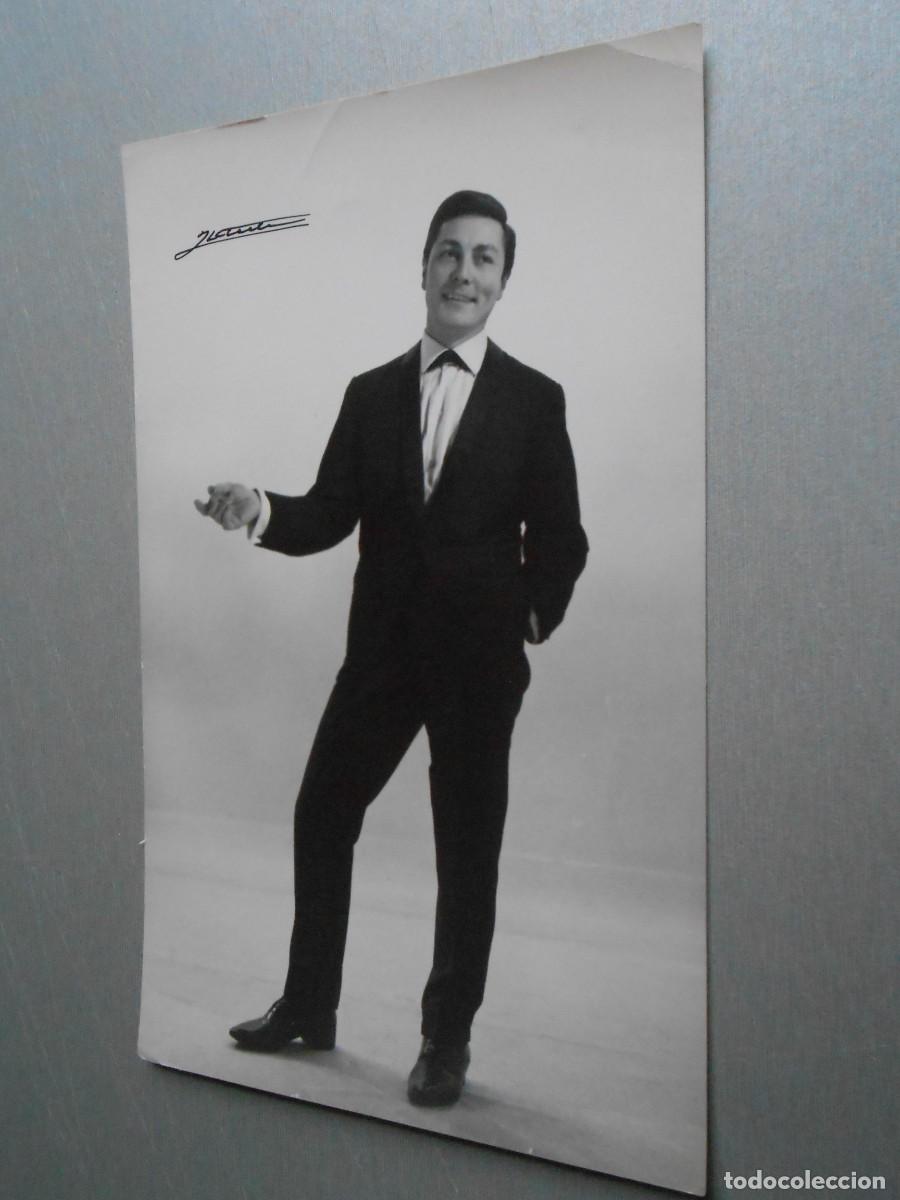 Fotos de Cantantes: FOTO de - ROBERT JEANTAL - de 12,5 x 20 cms.