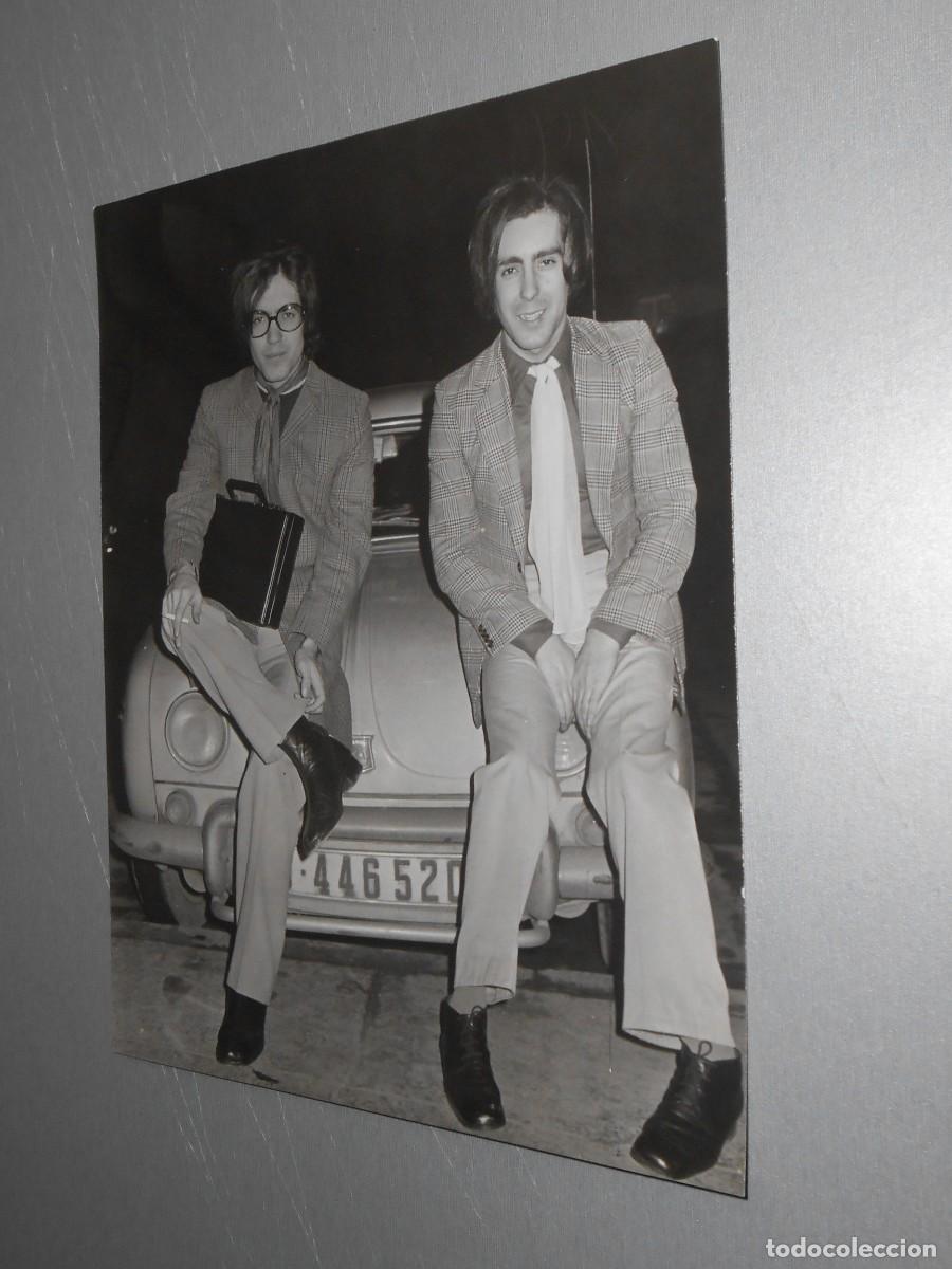 Fotos de Cantantes: FOTO de - JESS & JAMES - de 18 x 24 cms.