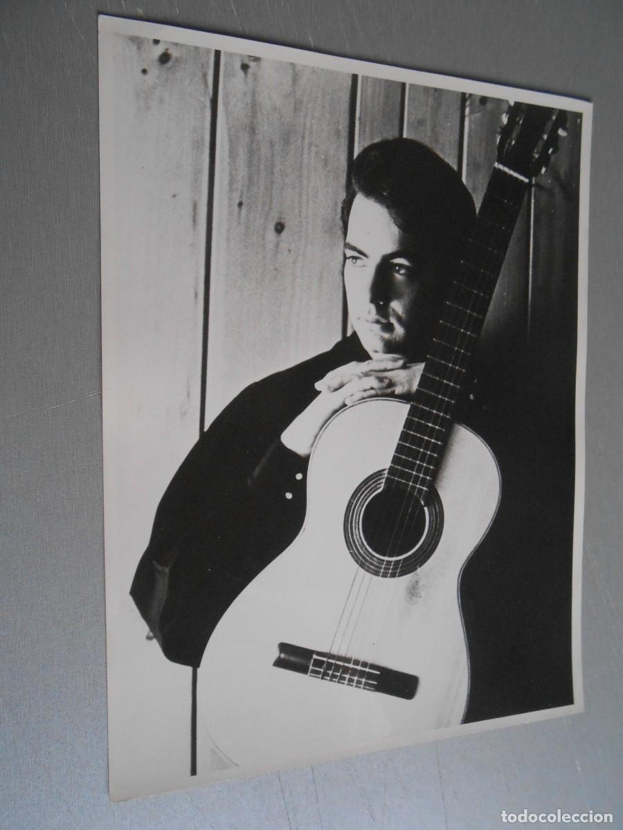 Fotos de Cantantes: FOTO de - NEIL DIAMOND - de 18 x 24 cms.