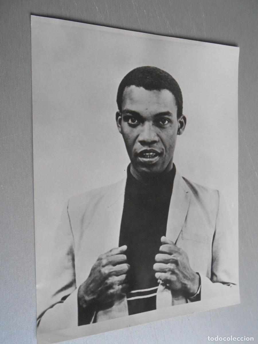 Fotos de Cantantes: FOTO de - DESMOND DEKKER - de 18 x 24 cms.