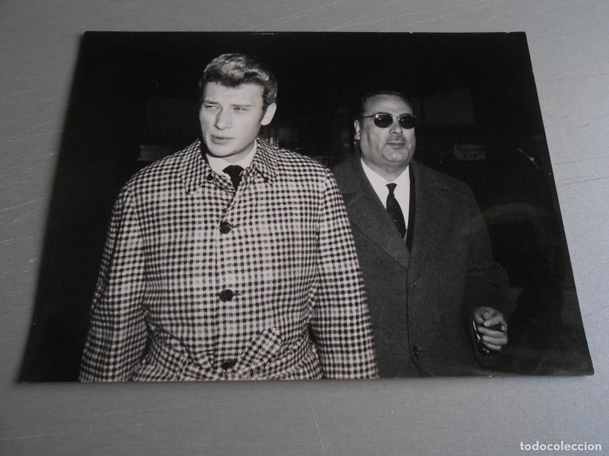 Fotos de Cantantes: FOTO de - JOHNNY HALLYDAY - de 24 x 18 cms.