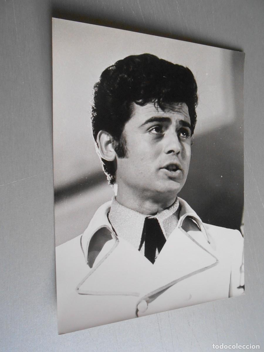 Fotos de Cantantes: FOTO de - Little TONY - de 18 x 24 cms.