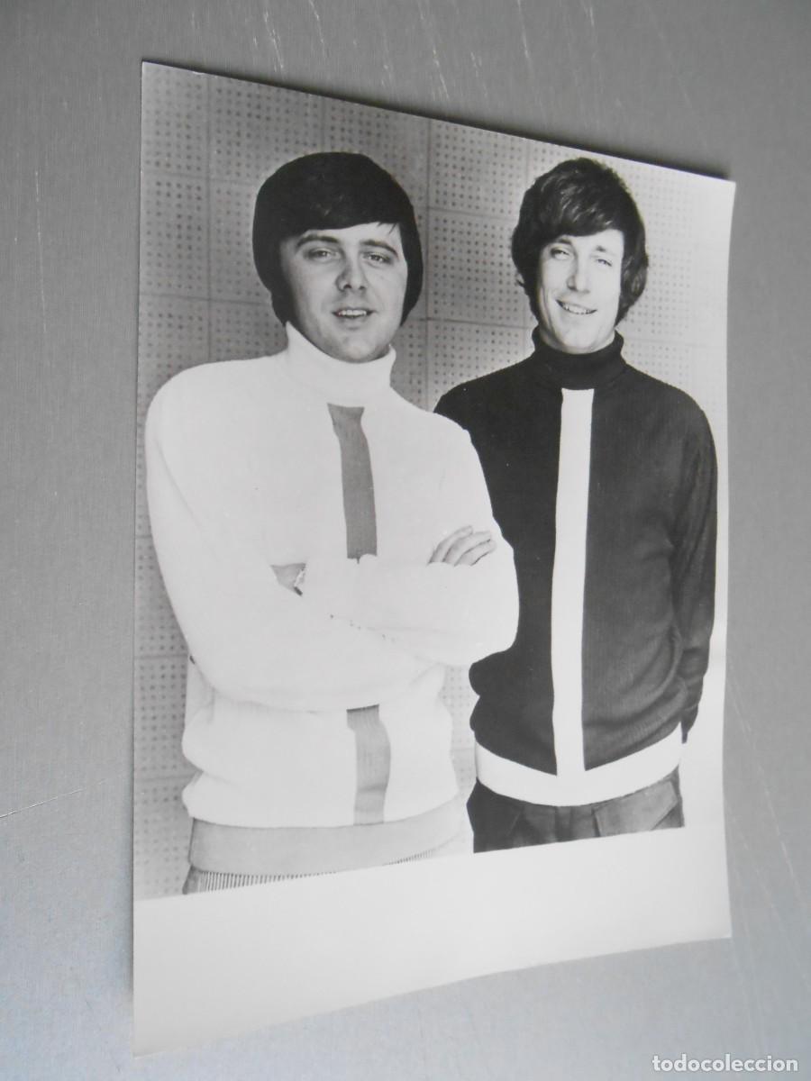 Fotos de Cantantes: FOTO de - TOMMY BOYCE y BOBBY HART - de 18 x 24 cms.