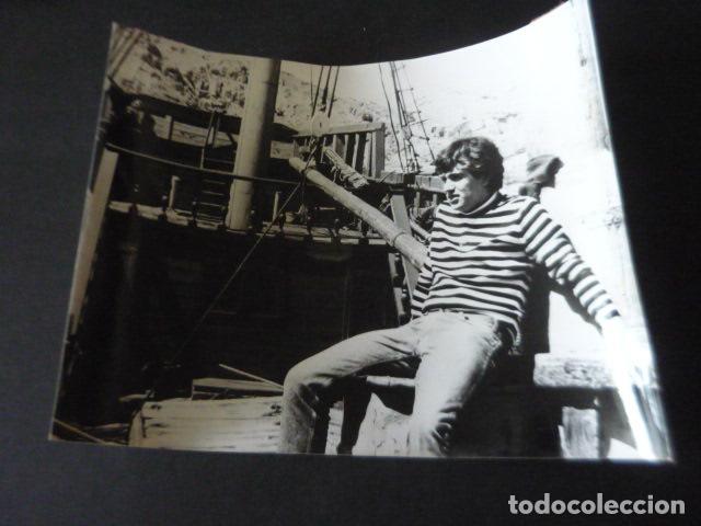 Photos of Singers: LEANDRO CANTANTE ANTIGUA FOTOGRAFIA ORIGINAL 18 X 24 CM