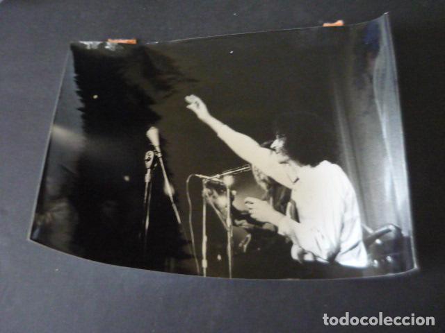 Foto di Cantanti: SANTI SISA CANTANTE ANTIGUA FOTOGRAFIA ORIGINAL 18 X 24 CM