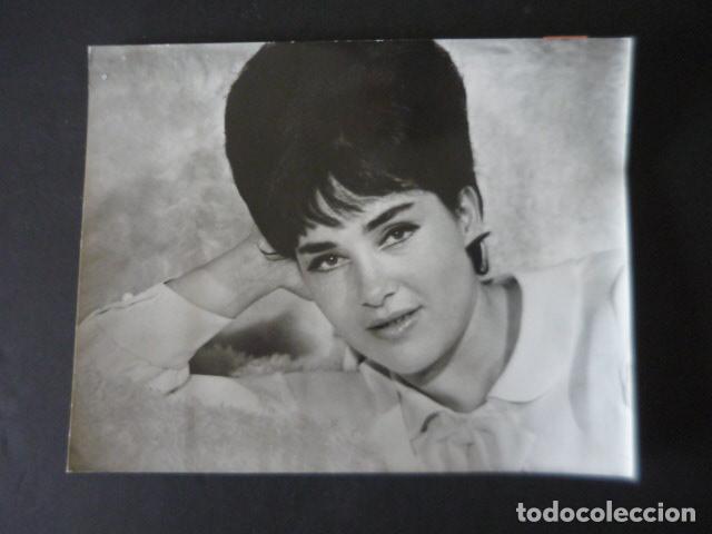 Photos of Singers: RIKA ZARAI CANTANTE ANTIGUA FOTOGRAFIA ORIGINAL 18 X 24 CM