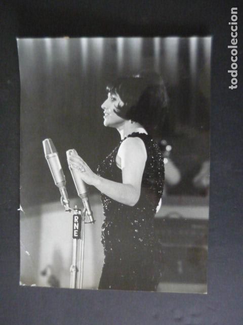 Fotos von Musikern: DOVA CANTANTE ANTIGUA FOTOGRAFIA ORIGINAL 18 X 24 CM
