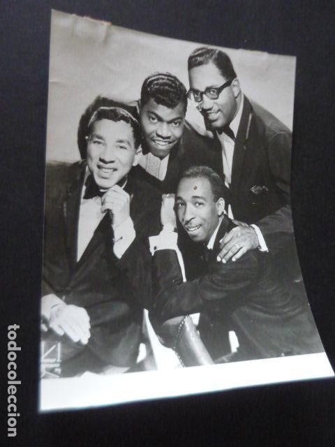 Fotos von Musikern: THE MIRACLES CONJUNTO MUSICAL ANTIGUA FOTOGRAFIA ORIGINAL 18 X 24 CM