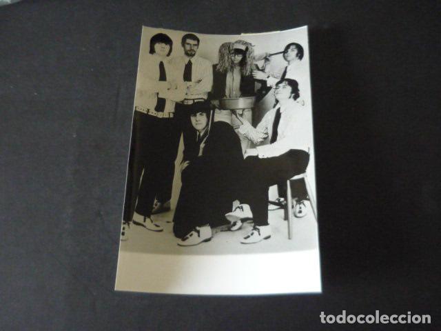 Photos of Singers: THE VANDEVILLE BAND CONJUNTO MUSICAL ANTIGUA FOTOGRAFIA ORIGINAL 12 X 18,5 CM