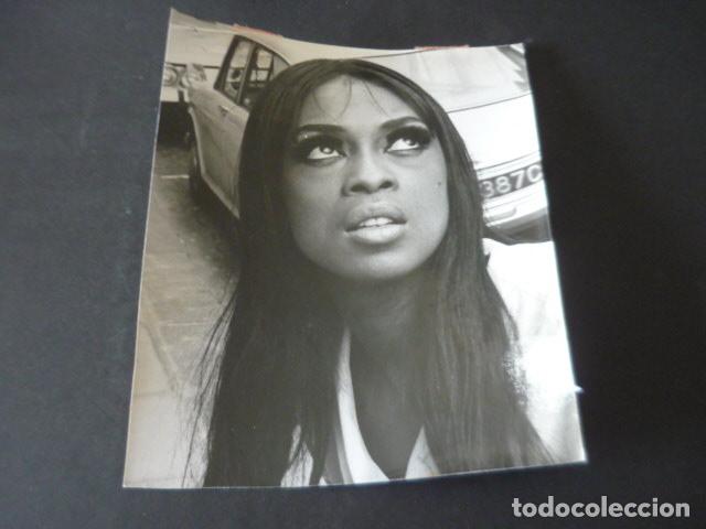 Fotos von Musikern: LOLA FALANA CANTANTE Y ACTRIZ ANTIGUA FOTOGRAFIA ORIGINAL 19 X 16 CM