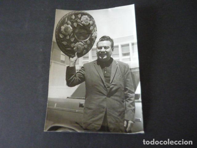 Fotos de Cantores: CUCO SANCHEZ CANTANTE EN MADRID ANTIGUA FOTOGRAFIA ORIGINAL 13 X 18 CM