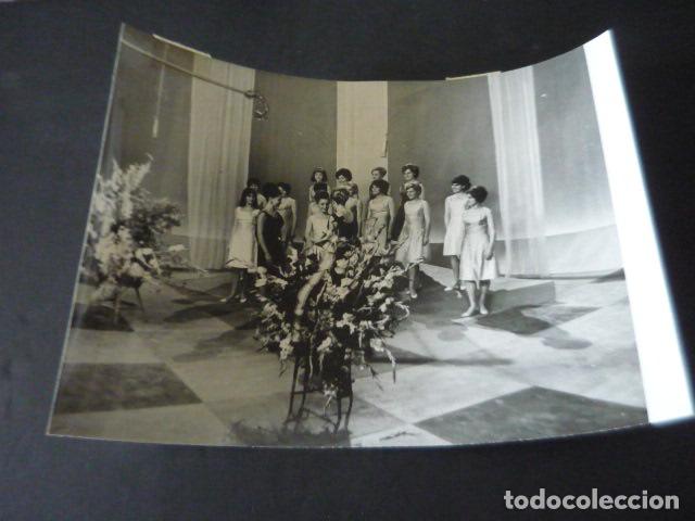 Fotos von Musikern: LES DJINNS CONJUNTO MUSICAL ANTIGUA FOTOGRAFIA ORIGINAL 18 X 24 CM