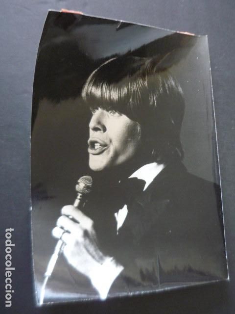Photos of Singers: HERMANS HERMITS CONJUNTO MUSICAL ANTIGUA FOTOGRAFIA ORIGINAL 18 X 24 CM