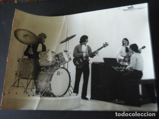 Fotos von Musikern: LOS IRRESISTIBLES CONJUNTO MUSICAL ANTIGUA FOTOGRAFIA ORIGINAL 21 X 29,5 CM