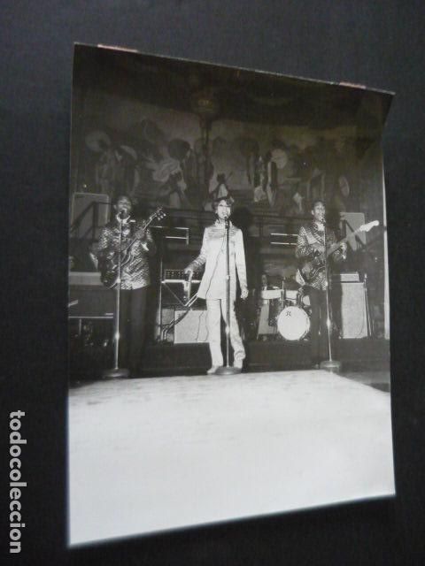 Photos of Singers: LOS CUATRO MONEDAS CONJUNTO MUSICAL ANTIGUA FOTOGRAFIA ORIGINAL 18 X 24 CM