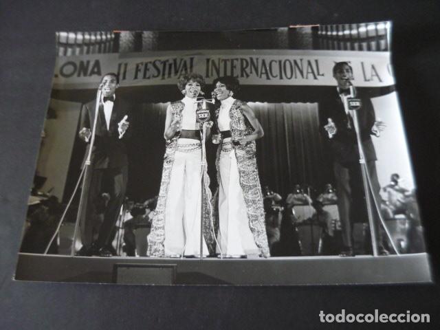 Photos of Singers: LOS CUATRO MONEDAS CONJUNTO MUSICAL ANTIGUA FOTOGRAFIA ORIGINAL 18 X 24 CM