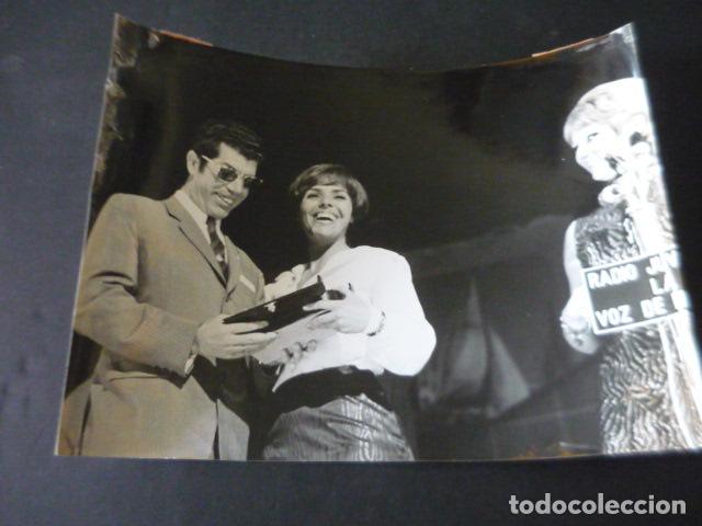 Photos de Chanteurs et Chanteuses: SABRINA CANTANTE ANTIGUA FOTOGRAFIA ORIGINAL 18 X 24 CM