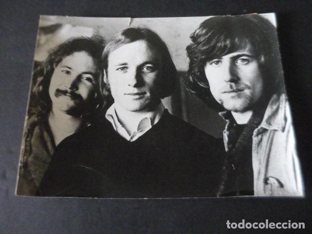 Photos of Singers: CROSBY STILLS NASH & YOUNG CONJUNTO MUSICAL ANTIGUA FOTOGRAFIA ORIGINAL 18 X 24 CM