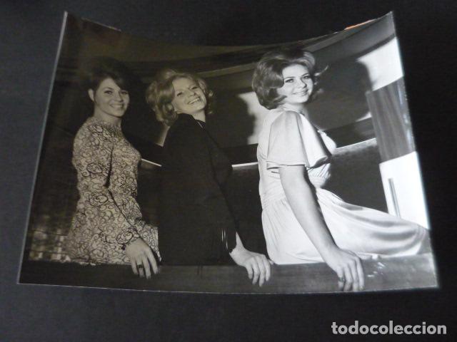 Fotos von Musikern: THE SATIN BELLS CONJUNTO MUSICAL ANTIGUA FOTOGRAFIA ORIGINAL 18 X 24 CM