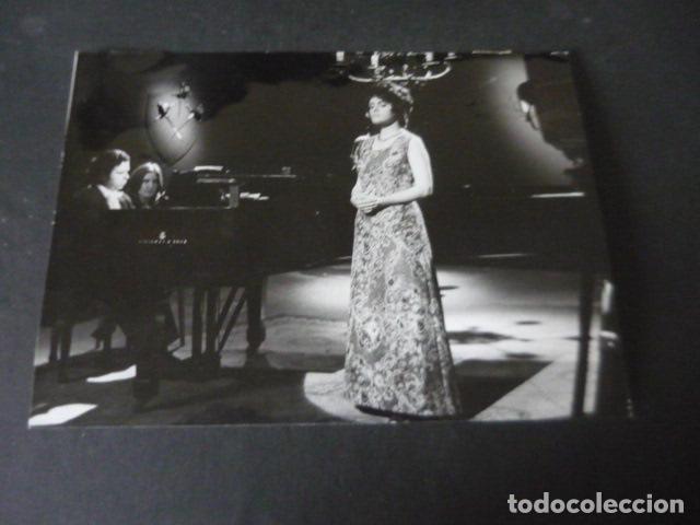 Fotos von Musikern: ESTER CASAS CANTANTE ANTIGUA FOTOGRAFIA ORIGINAL 18 X 24 CM
