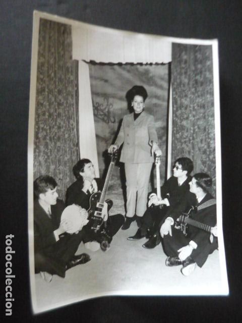 Photos of Singers: LUCIANA WOLF CANTANTE ANTIGUA FOTOGRAFIA ORIGINAL 24 X 18 CM