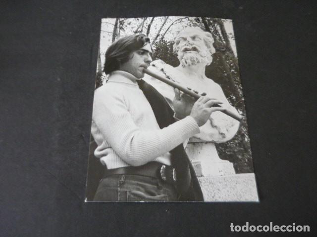 Fotos von Musikern: GUILLERMO BASTERRECHEA CANTANTE ANTIGUA FOTOGRAFIA ORIGINAL 13 X 18 CM
