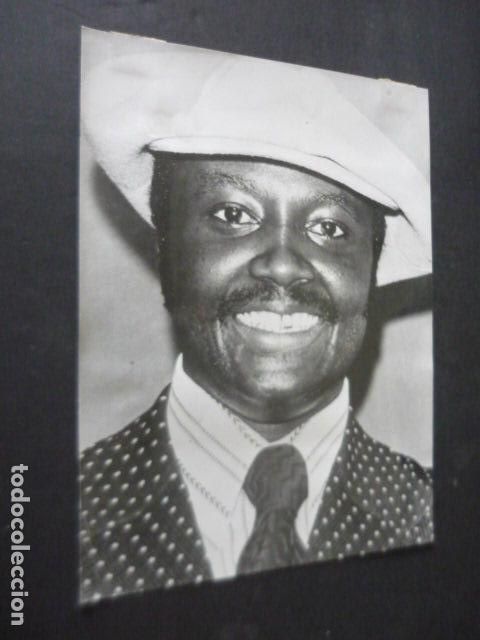 Fotos de Cantantes: DONNY HATHAWAY CANTANTE ANTIGUA FOTOGRAFIA ORIGINAL 18 X 24 CM
