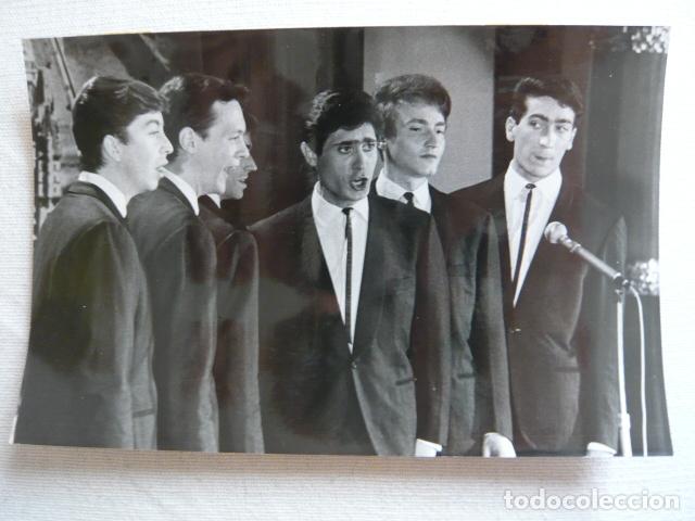 Photos of Singers: LES BELIBATAIRES CONJUNTO MUSICAL ANTIGUA FOTOGRAFIA ORIGINAL 12 X 17 CM