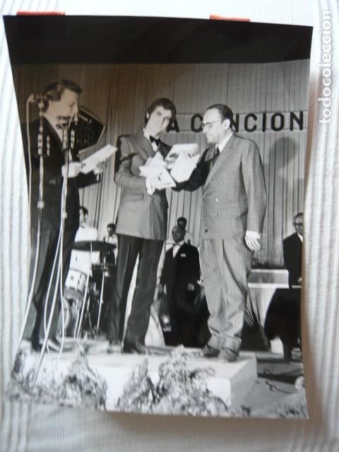 Photos of Singers: JACK CARMELO CANTANTE FESTIVAL DEL DUERO ARANDA DE DUERO ANTIGUA FOTOGRAFIA ORIGINAL 18 X 24 CM
