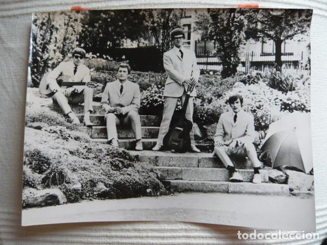 Photos of Singers: VANITY GROUP CONJUNTO MUSICAL ANTIGUA FOTOGRAFIA ORIGINAL 18 X 24 CM