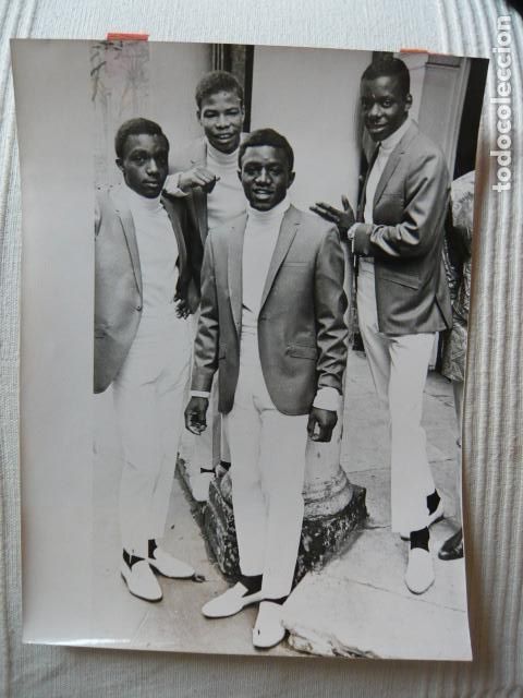 Photos of Singers: SHOW STOPPERS CONJUNTO MUSICAL ANTIGUA FOTOGRAFIA ORIGINAL 18 X 24 CM