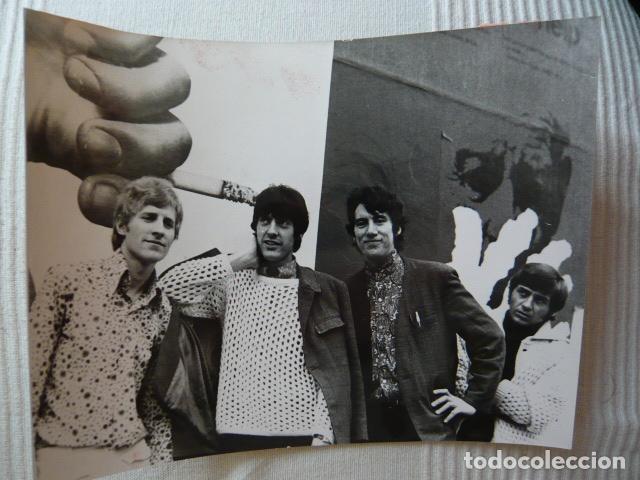 Photos of Singers: THE HONEYBUS CONJUNTO MUSICAL ANTIGUA FOTOGRAFIA ORIGINAL 18 X 24 CM