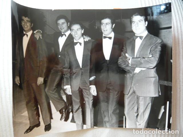 Fotos de Cantantes: RICHARD Y SUS BAMBUCOS CONJUNTO MUSICAL ANTIGUA FOTOGRAFIA ORIGINAL 18 X 24 CM