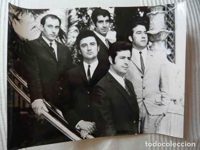 Photos of Singers: RICHARD Y SUS BAMBUCOS CONJUNTO MUSICAL ANTIGUA FOTOGRAFIA ORIGINAL 18 X 24 CM