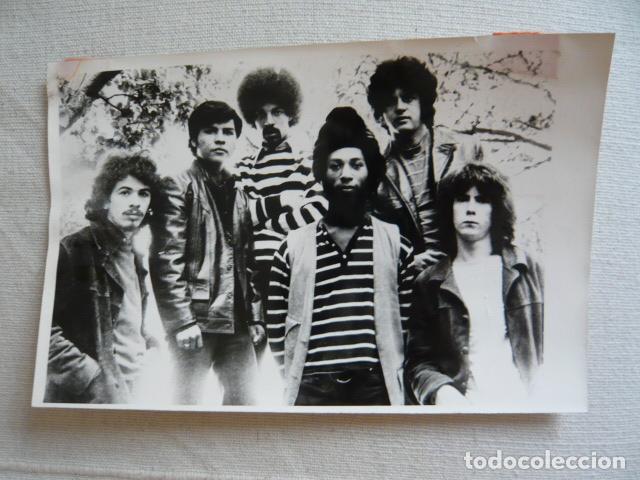 Fotos von Musikern: SANTANA CONJUNTO MUSICAL ANTIGUA FOTOGRAFIA ORIGINAL 18 X 12 CM