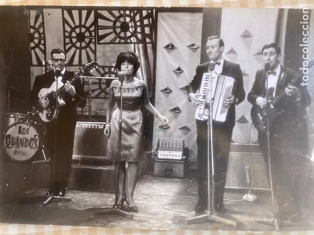 Fotos de Cantantes: Los Quandos. Foto Jos&eacute; E. Puente. Barcelona. 18 x 12 cms.