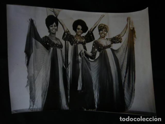 Fotos de Cantantes: DIANA ROSS AND THE SUPREMES CONJUNTO MUSICAL ANTIGUA FOTOGRAFIA ORIGINAL 18 X 13 CM