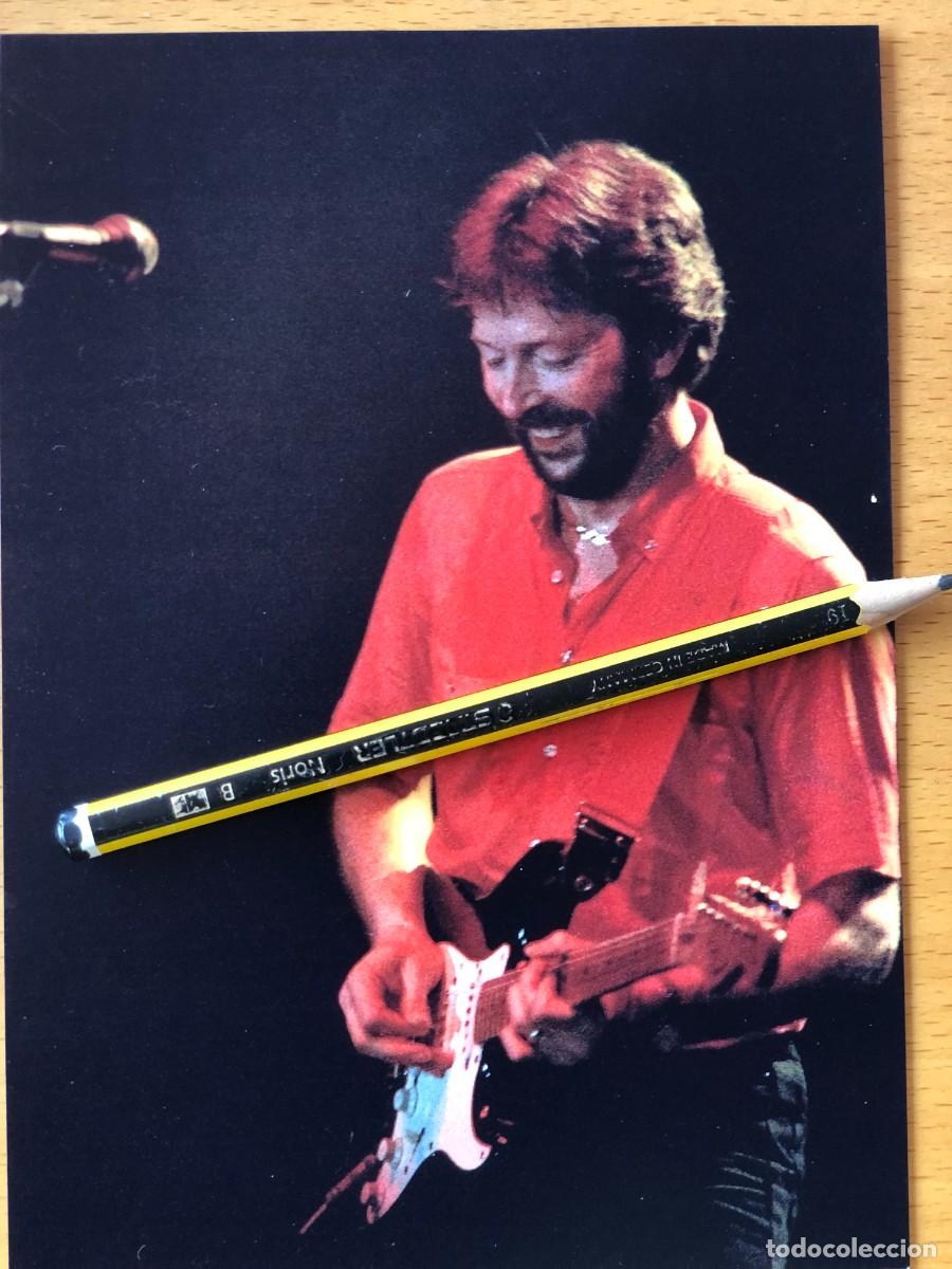 Photos of Singers: Eric Clapton. Foto 17x13. by Flowers, con sello. Palacio Dep, BCN 1983.