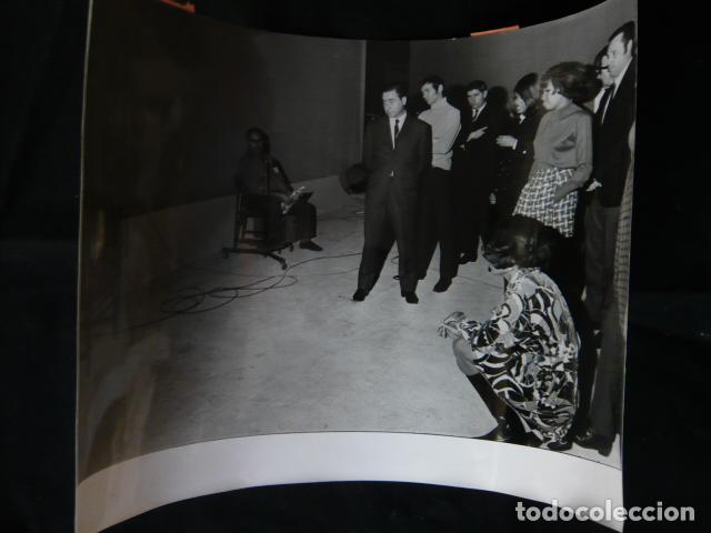 Photos of Singers: DIANA ROSS AND THE SUPREMES CONJUNTO MUSICAL EN TVE ANTIGUA FOTOGRAFIA ORIGINAL 18 X 24 CM
