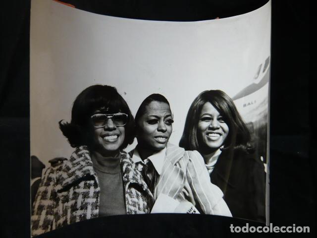 Photos of Singers: DIANA ROSS AND THE SUPREMES CONJUNTO MUSICAL ANTIGUA FOTOGRAFIA ORIGINAL 18 X 24 CM