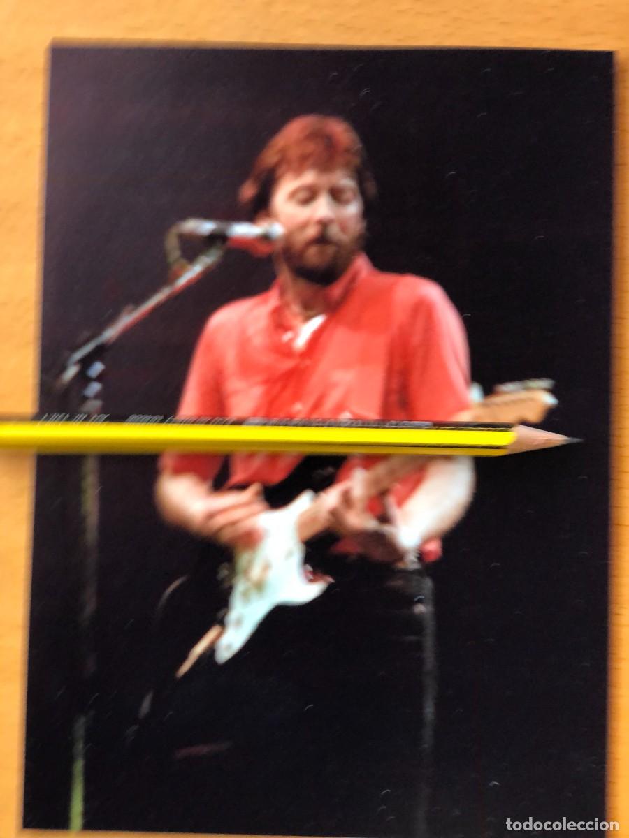 Fotos de Cantantes: Eric Clapton. Foto 17x13. by Flowers, con sello. Palacio Dep, BCN 1983.