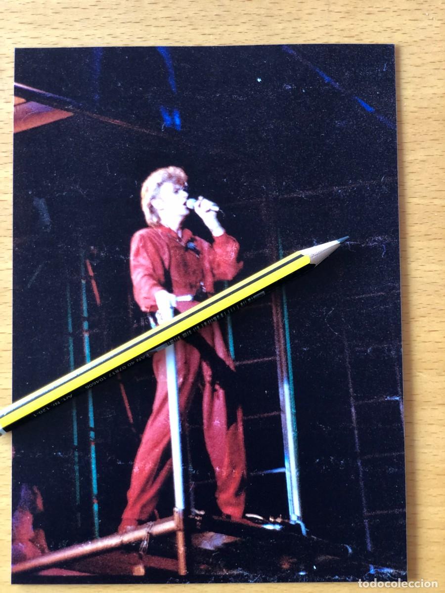 Photos de Chanteurs et Chanteuses: David Bowie. Foto 17x13. by Flowers, con sello. Mini Estadi, BCN 1987.